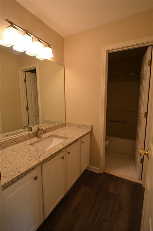 Building Photo - 2076 Fairport Way