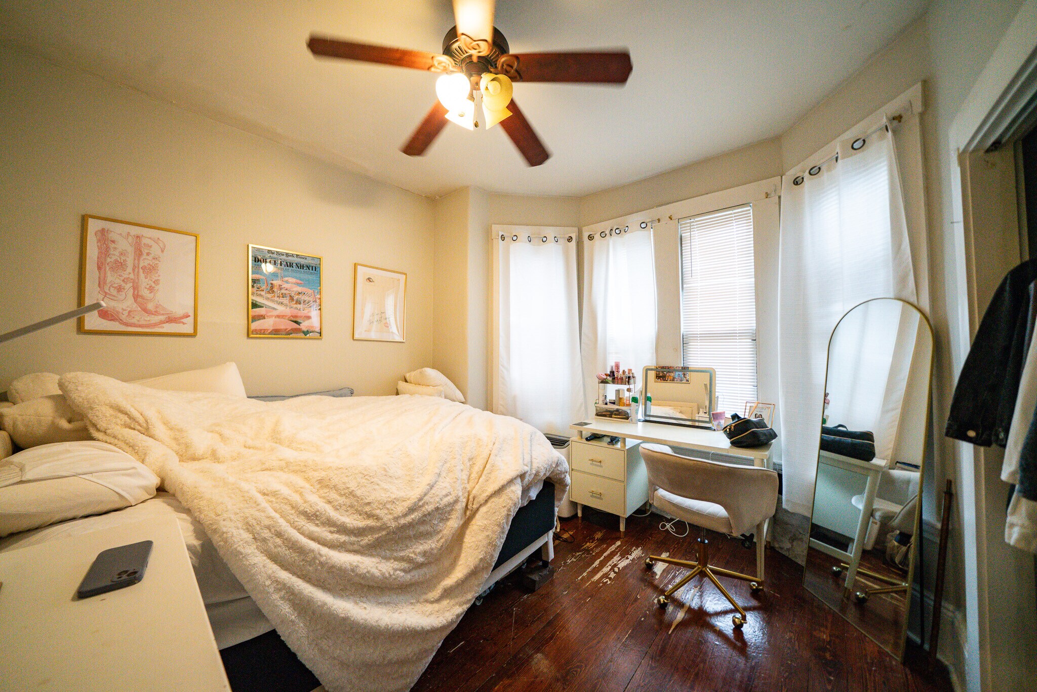 Building Photo - 717 Parker St