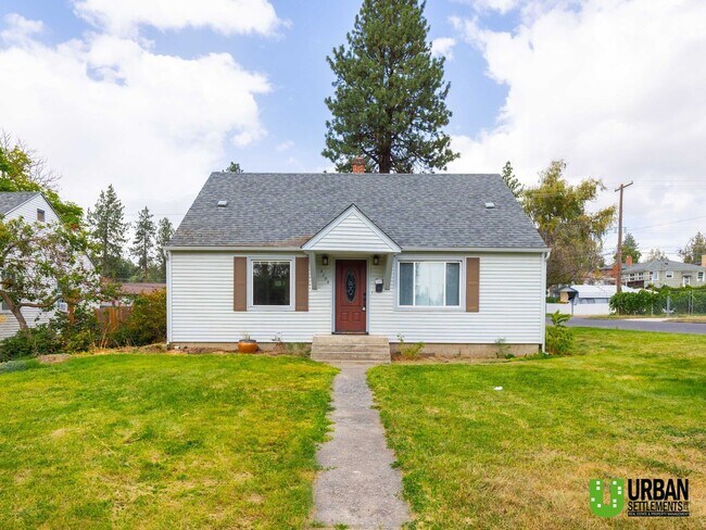 Building Photo - 3104 W Heroy Ave