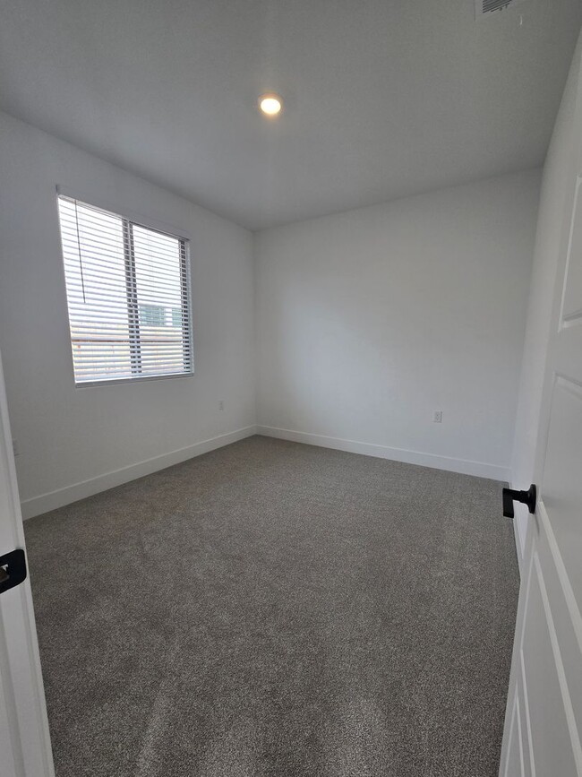 Building Photo - 5 BR 3 BA home available now