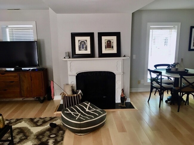 Building Photo - 258 Jackson St