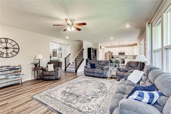 Building Photo - Beautiful 5 BR Home in Brownsburg!