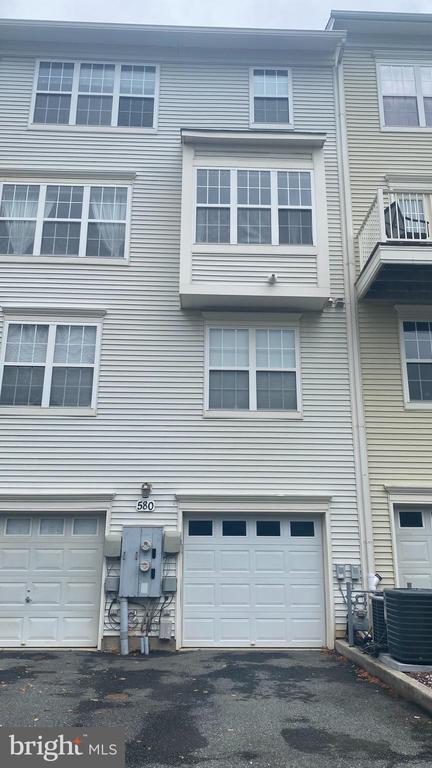 Building Photo - 580 Orchard Ridge Dr