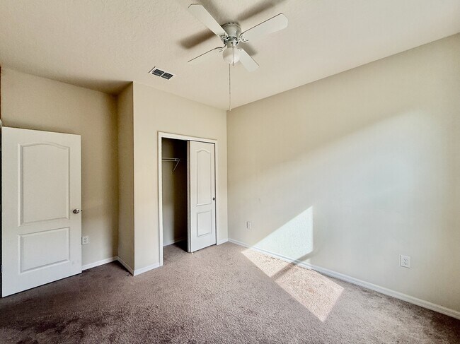Building Photo - 5428 Animosh Ct