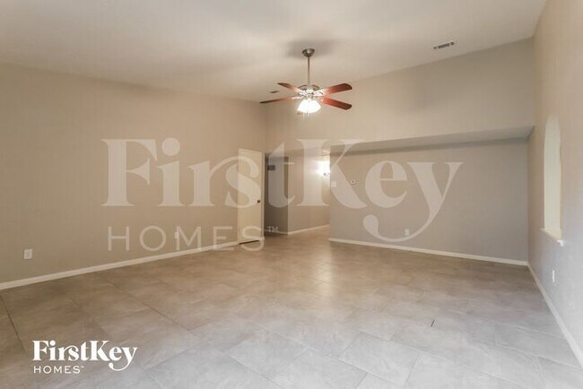 Building Photo - 2010 Eastfield Circle