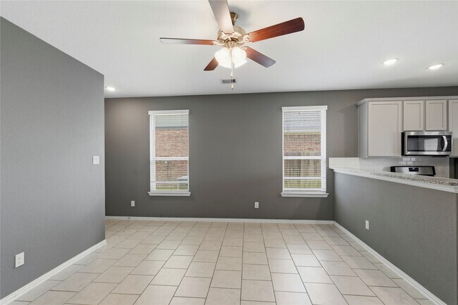 Building Photo - 7422 French Quarter Ct
