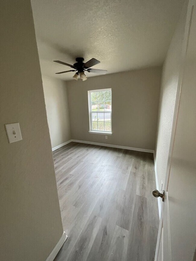 Building Photo - 3618 Foster Meadows
