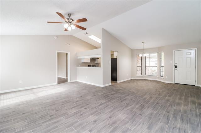 Building Photo - 6223 Fernwood Dr