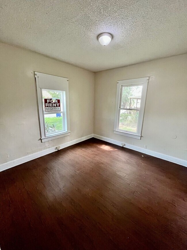 Building Photo - NICE 3BR/1BA Lakeland Home w/Large Covered Porch. NO APPLICATION FEE!