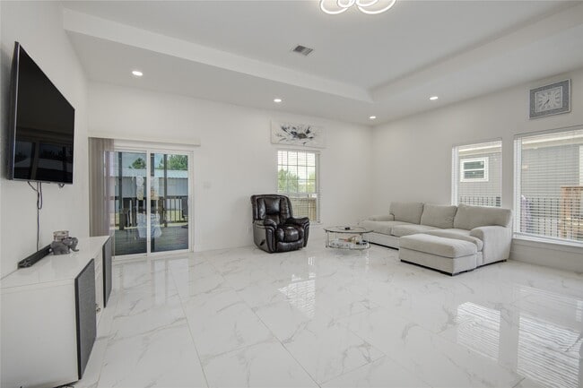 Building Photo - 582 Rd 5707