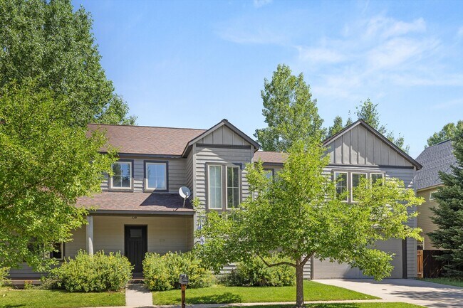 Building Photo - 528 Lake Ct