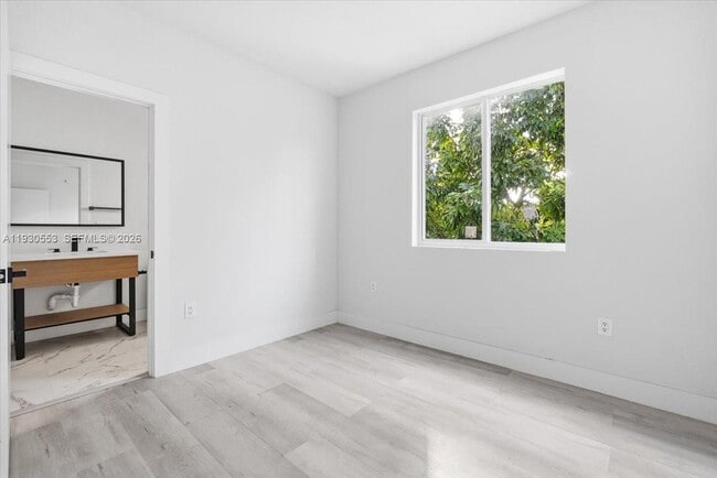 Building Photo - 1126 NW 28th St