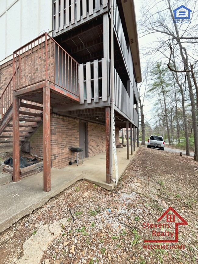 Building Photo - 101 Bybee Dr