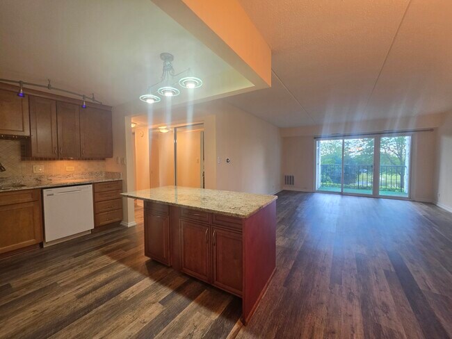 Building Photo - 375 Plum Creek Dr