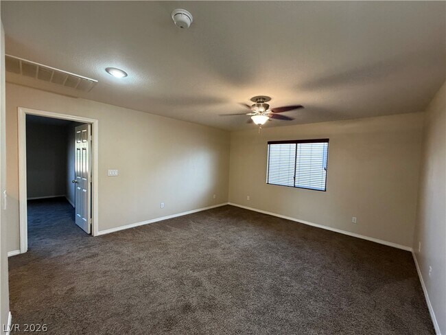 Building Photo - 7613 Roop St