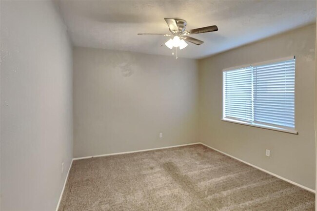 Building Photo - 5211 Girnigoe Dr