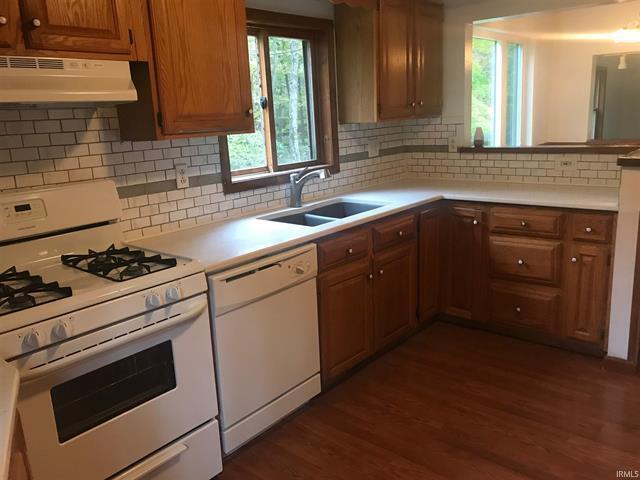 Building Photo - 4030 N Hinkle Rd