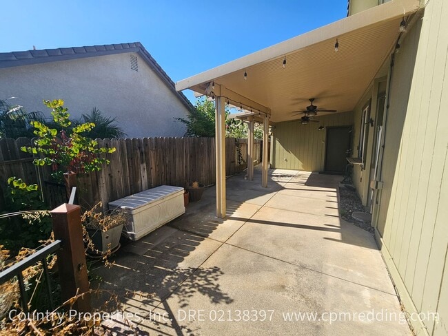 Building Photo - 1225 River Ridge Dr