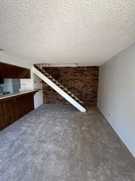 Building Photo - 4722 Greenholme Dr