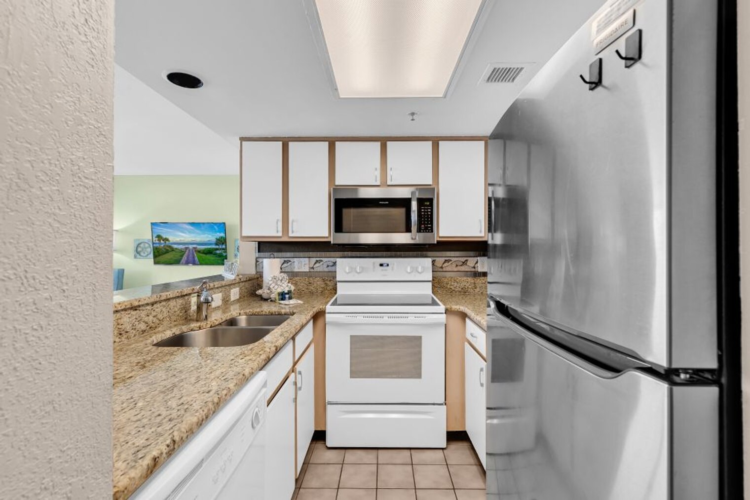 Building Photo - 1700 N Ocean Blvd