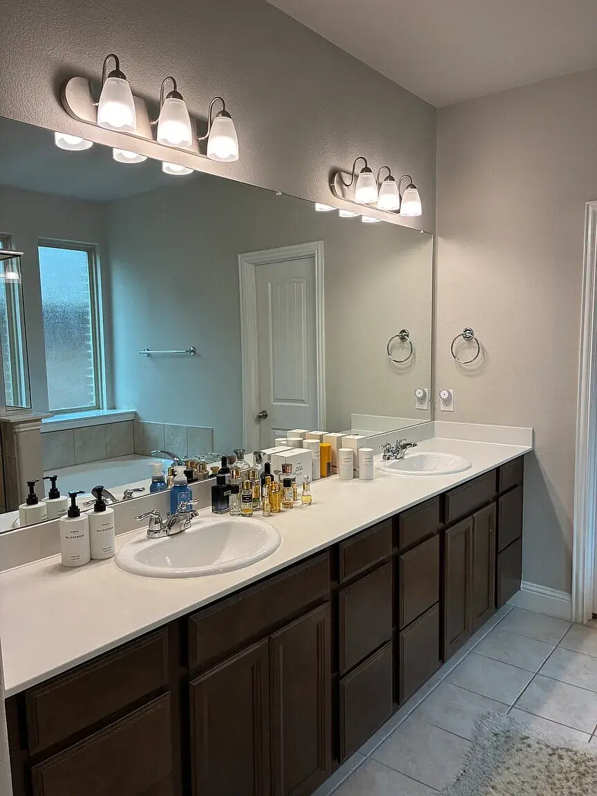 Building Photo - 3012 Mulberry Ave