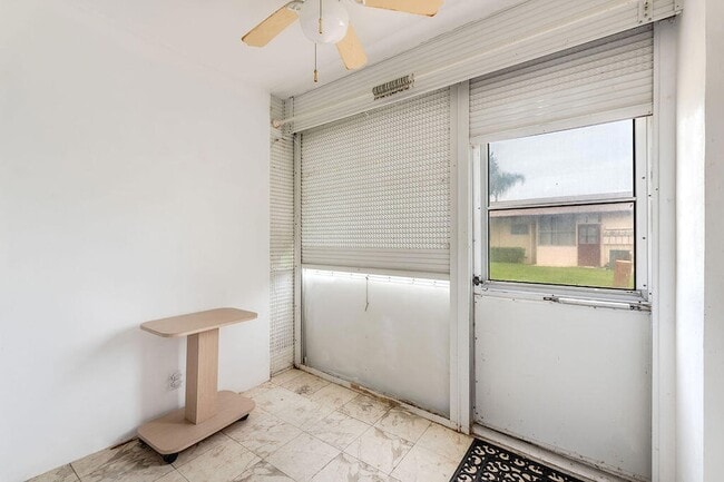 Building Photo - 2995 Crosley Dr W