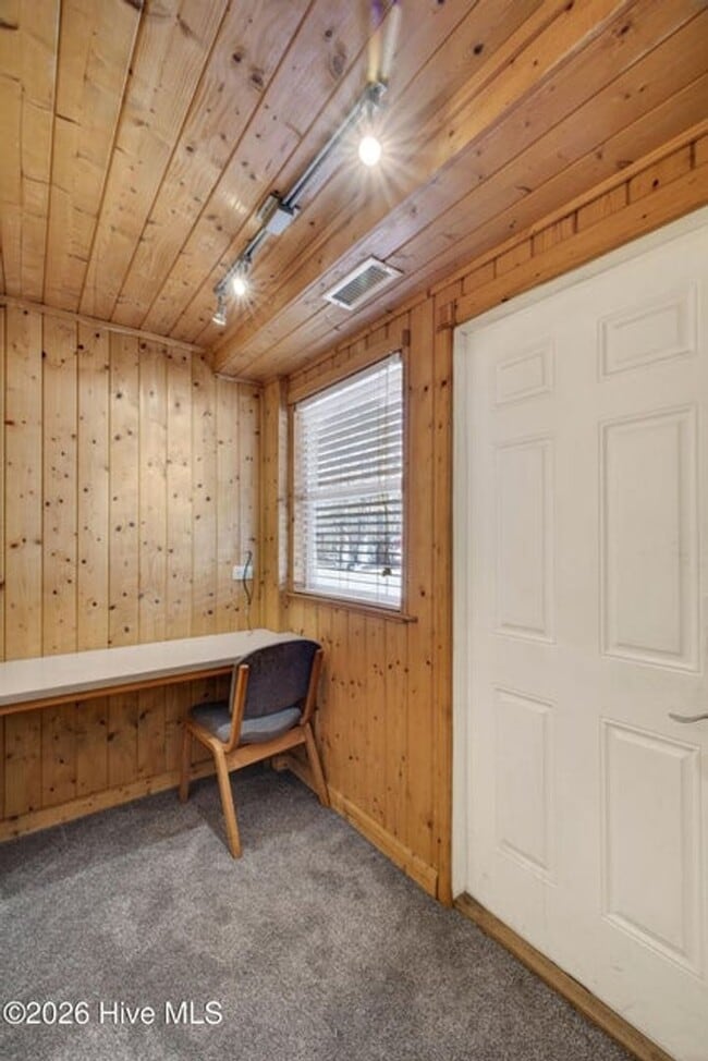 Building Photo - UNIQUE FURNISHED APARTMENTS WITH CUSTOM WOODWORK