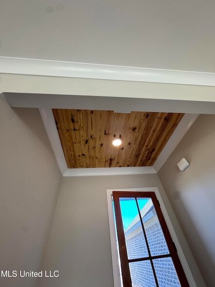 Building Photo - 115 Southern Oak Wy