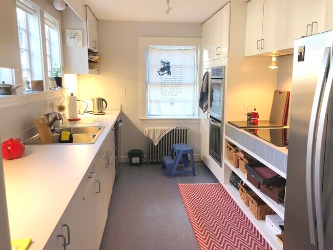 Building Photo - 6 Wyman Rd