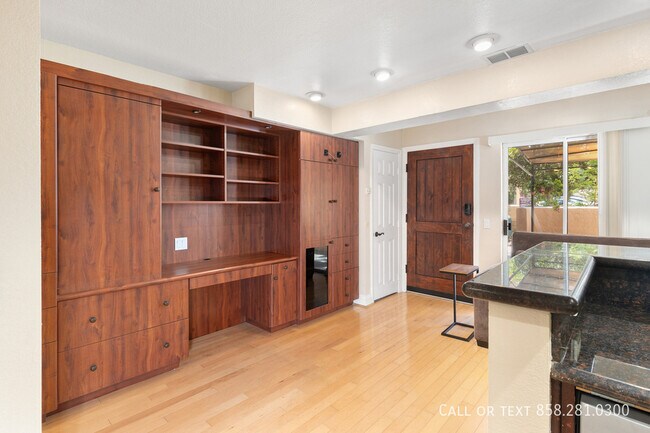 Building Photo - 3927 Nobel Dr