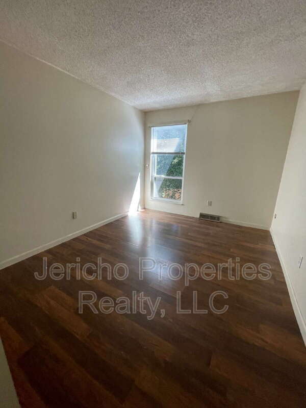 Building Photo - 9274 W Utah Ave