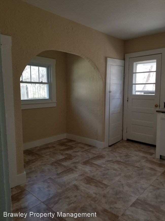 Building Photo - 3 br, 2.5 bath House - 1209 S. Lincoln St