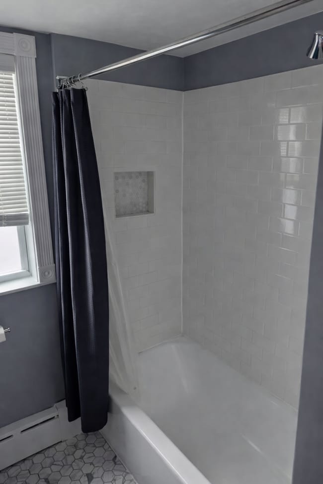 Building Photo - 2005 S 13th St