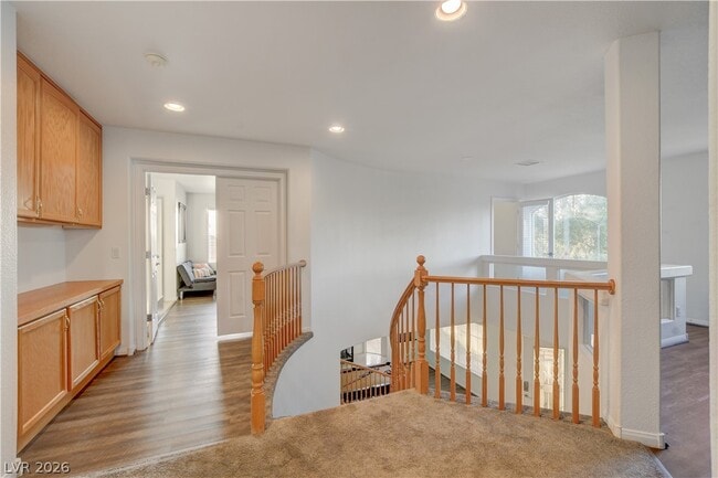Building Photo - 1721 Sweet Pea Ave
