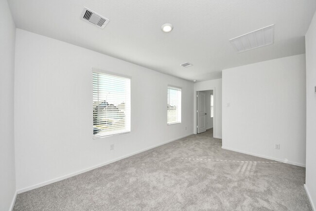 Building Photo - 5846 Majestic Sky Dr