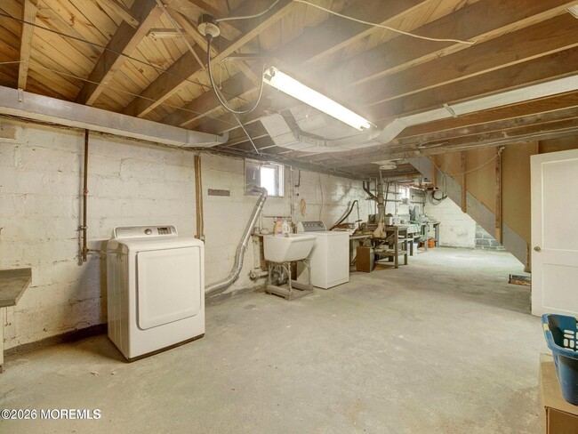 Building Photo - 224 Chatham Ave