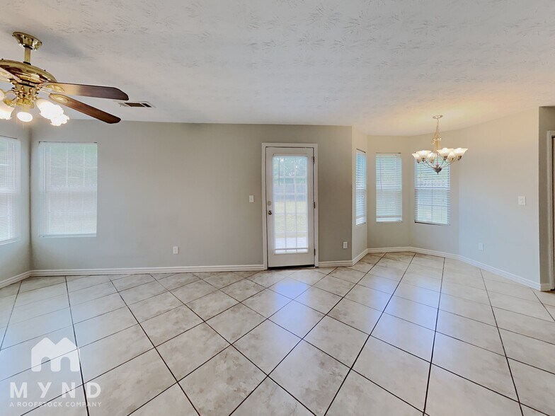 Building Photo - 180 Bramble Bush Trail