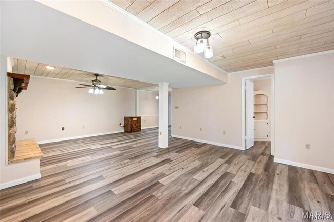 Building Photo - 6 Sandwedge Dr