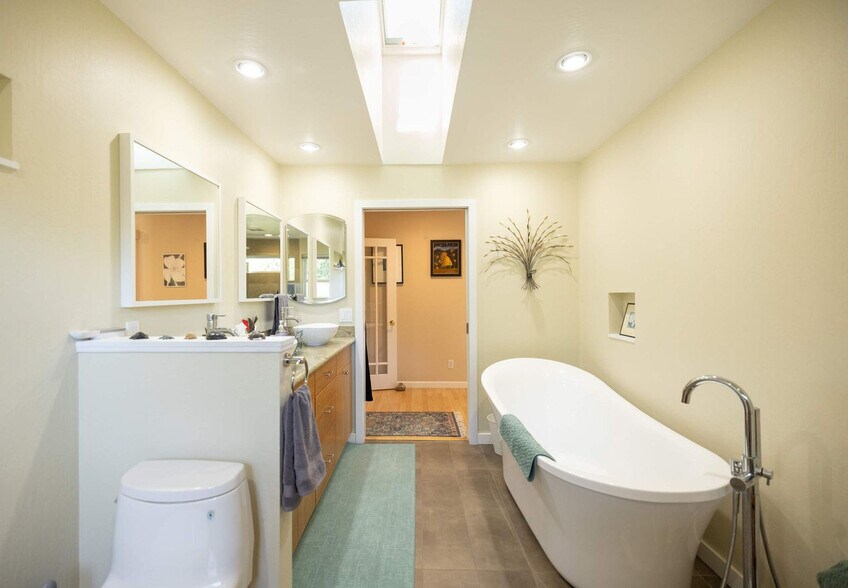 Building Photo - 611 Rheem Blvd