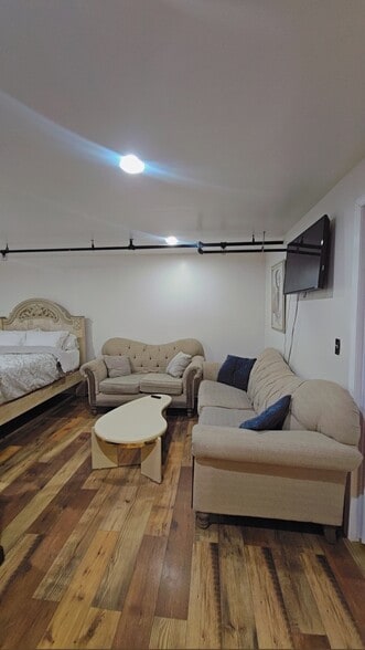 Building Photo - 317 W Fayette St