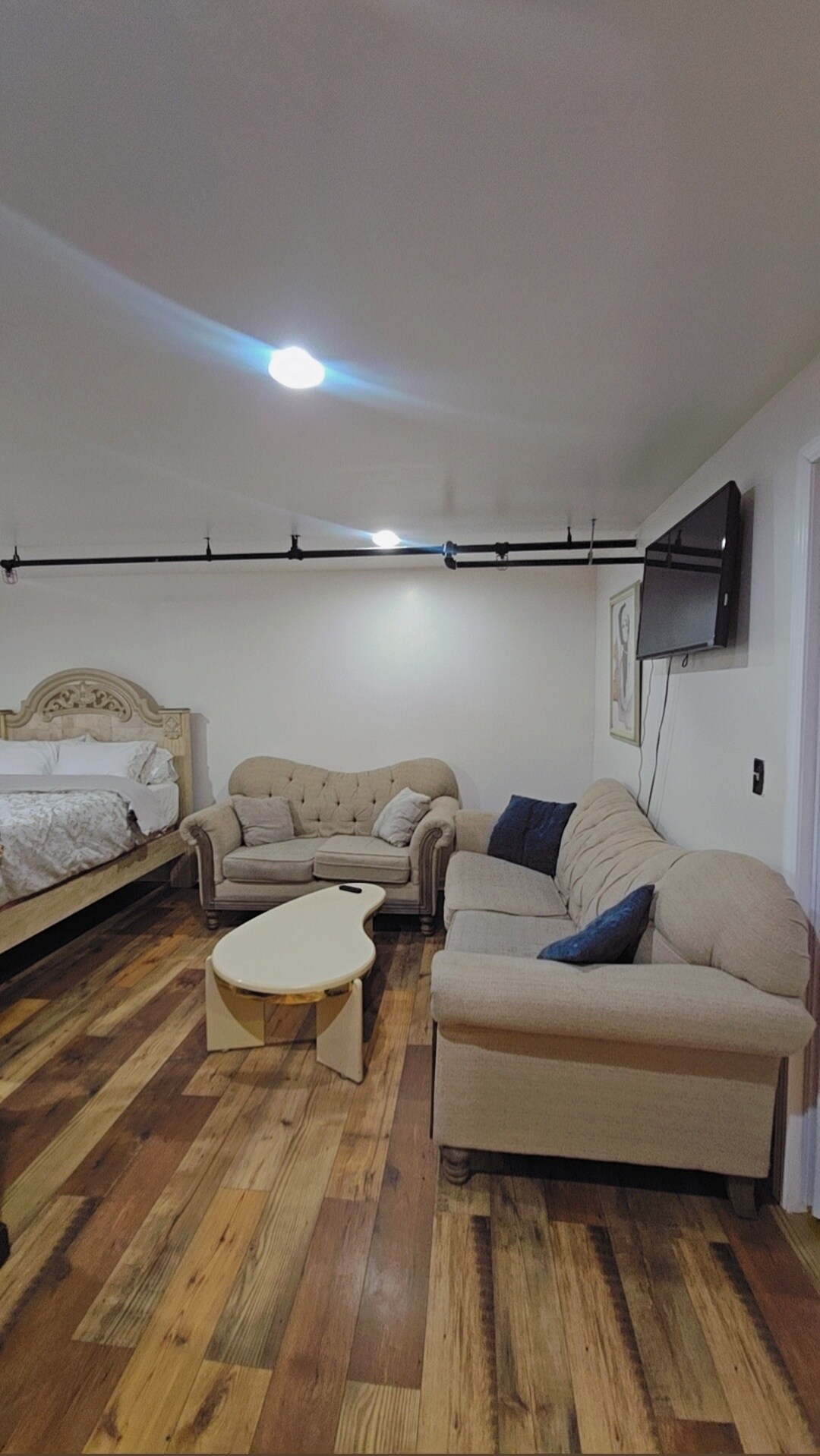 Building Photo - 317 W Fayette St