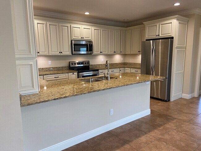 Building Photo - 4412 Vanda Dr