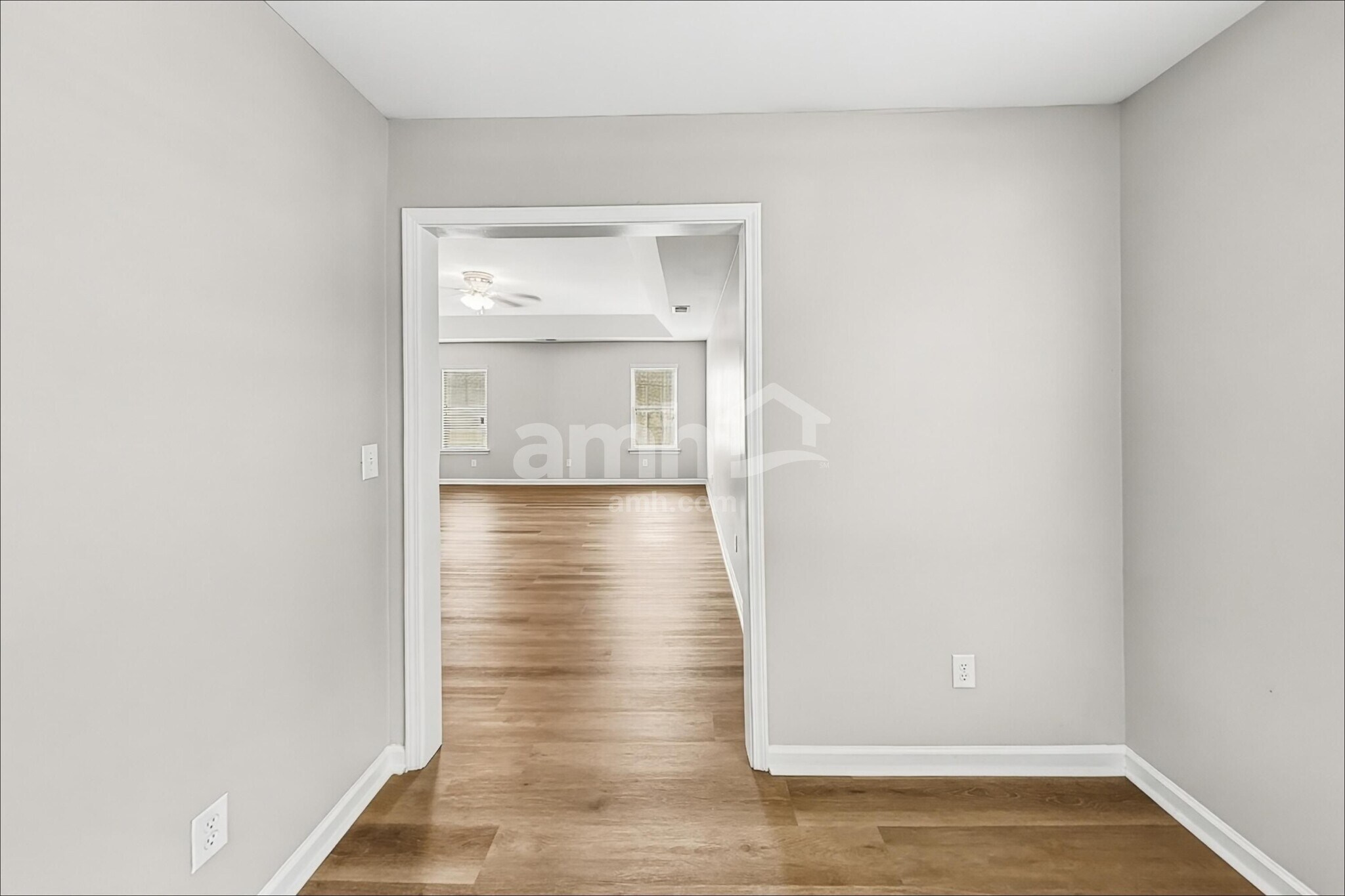 Building Photo - 10116 Hawkeye Dr