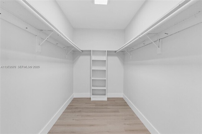 Building Photo - 6949 SW 110th Ct