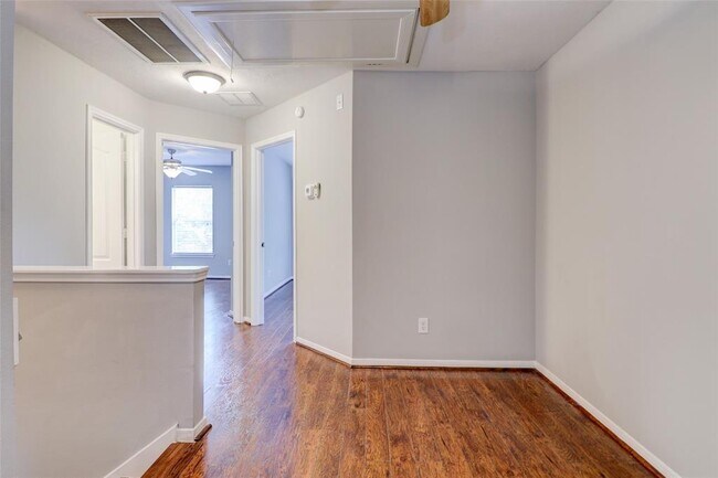 Building Photo - 5339 Canyon Hollow Dr
