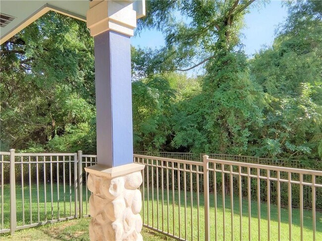 Building Photo - 1481 E Old Settlers Blvd