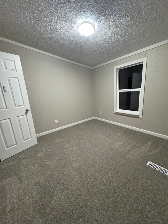 Building Photo - 13686 E Bakerville Rd