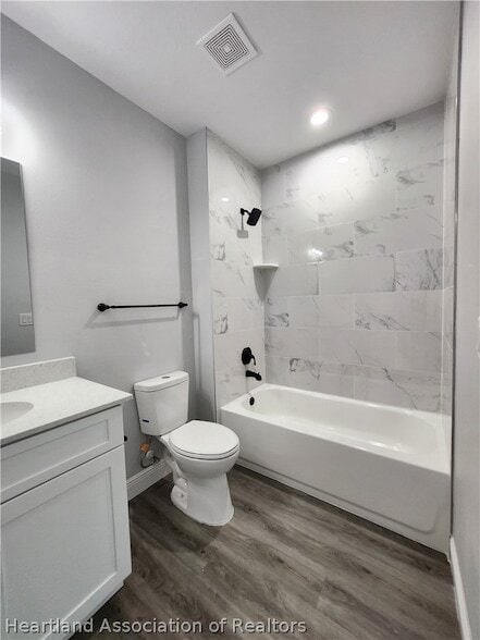 Building Photo - 6918 Dickinson Dr