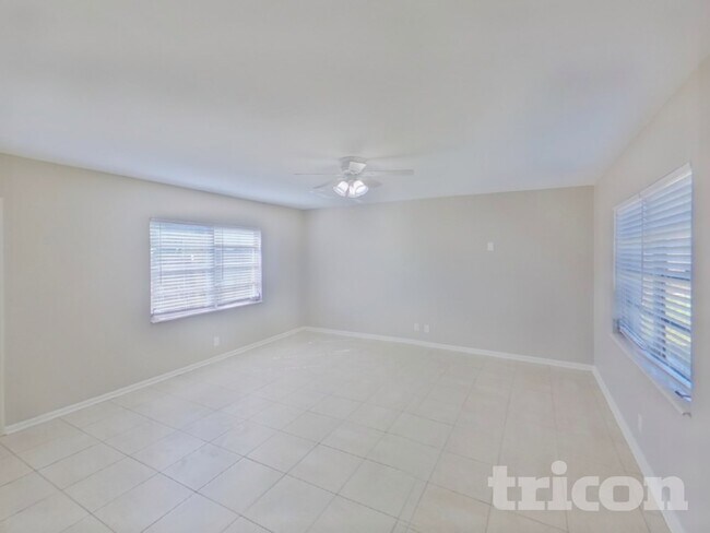 Building Photo - 6313 S Clark Ave