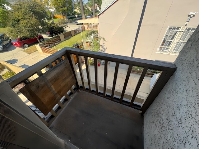 Building Photo - 1318 S Cloverdale Ave